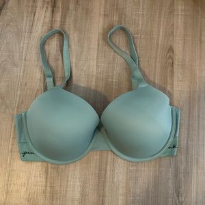 Victoria’s Secret PINK Wear Everywhere Lightly Lined Tshirt Bra Sage Gre…